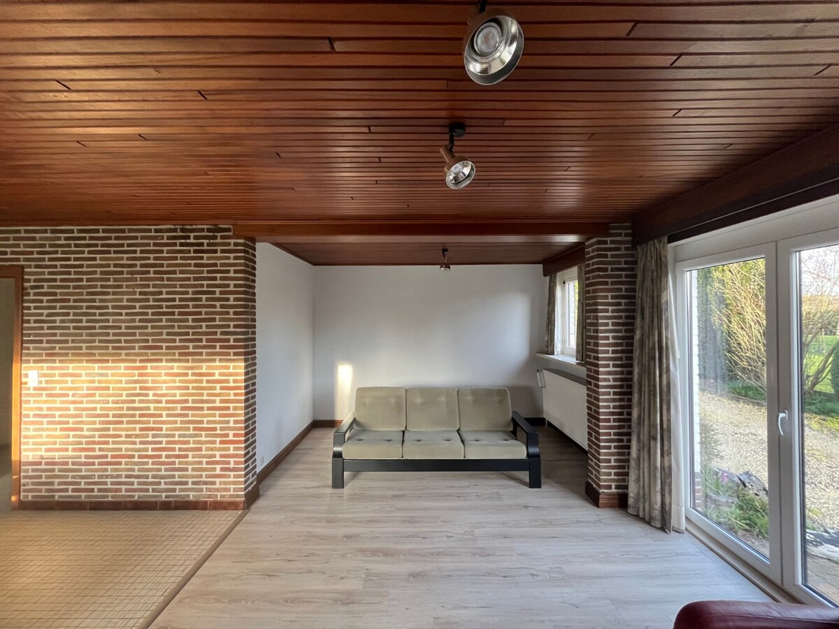 Ruime bungalowwoning. 