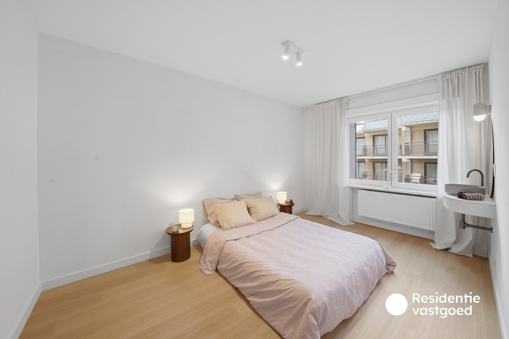 Ruim en volledig gerenoveerd appartement op topligging in Oostende 
