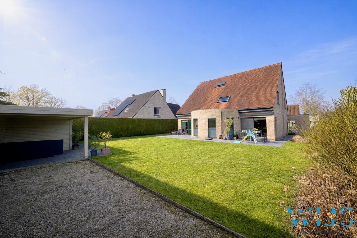 Instapklare open bebouwing met zuidgerichte tuin op topligging in Lembeke 