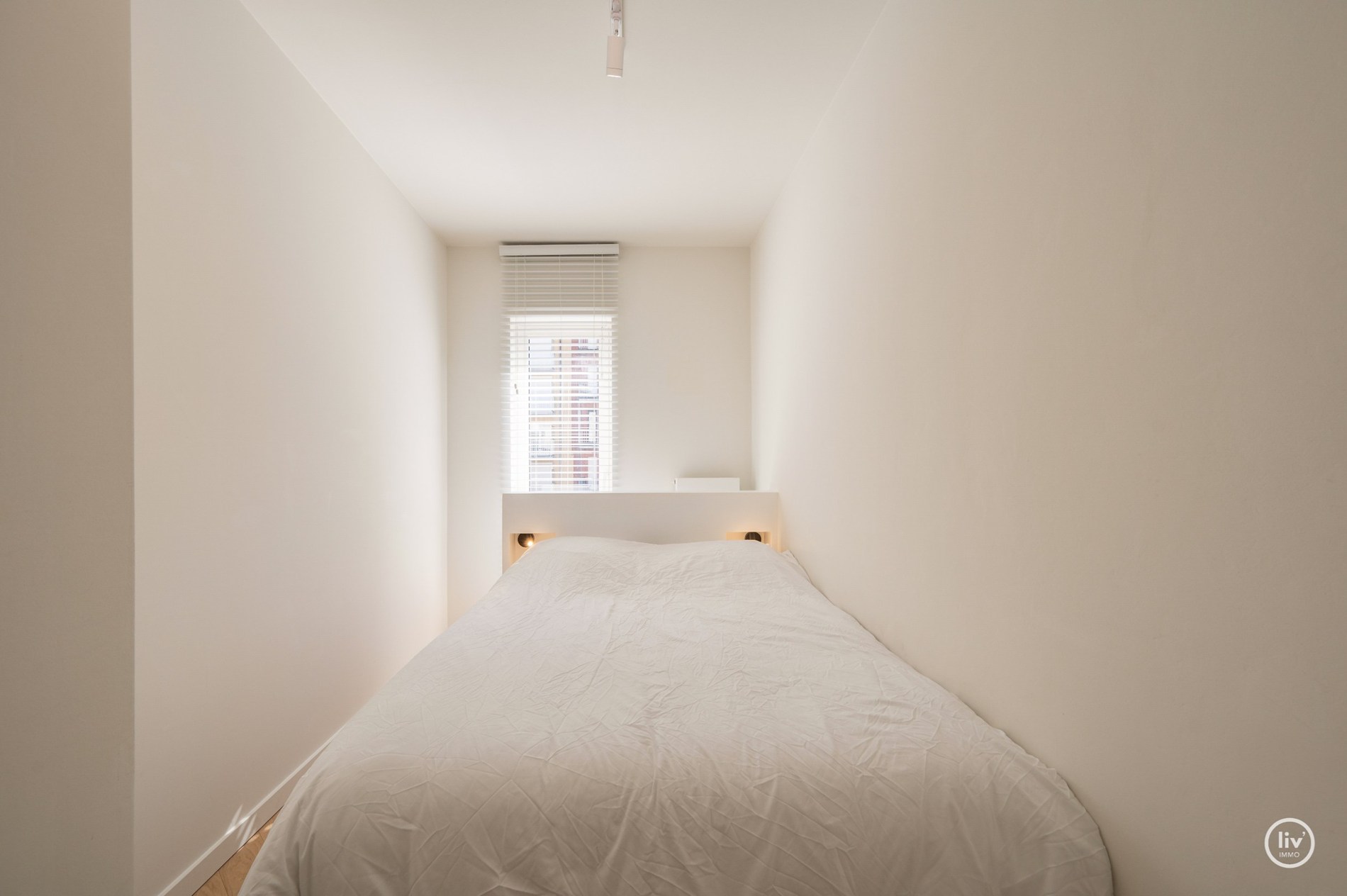 Appartement magnifiquement rénové, situé au calme, à proximité de l'avenue Lippens et de la mer à Knokke. 