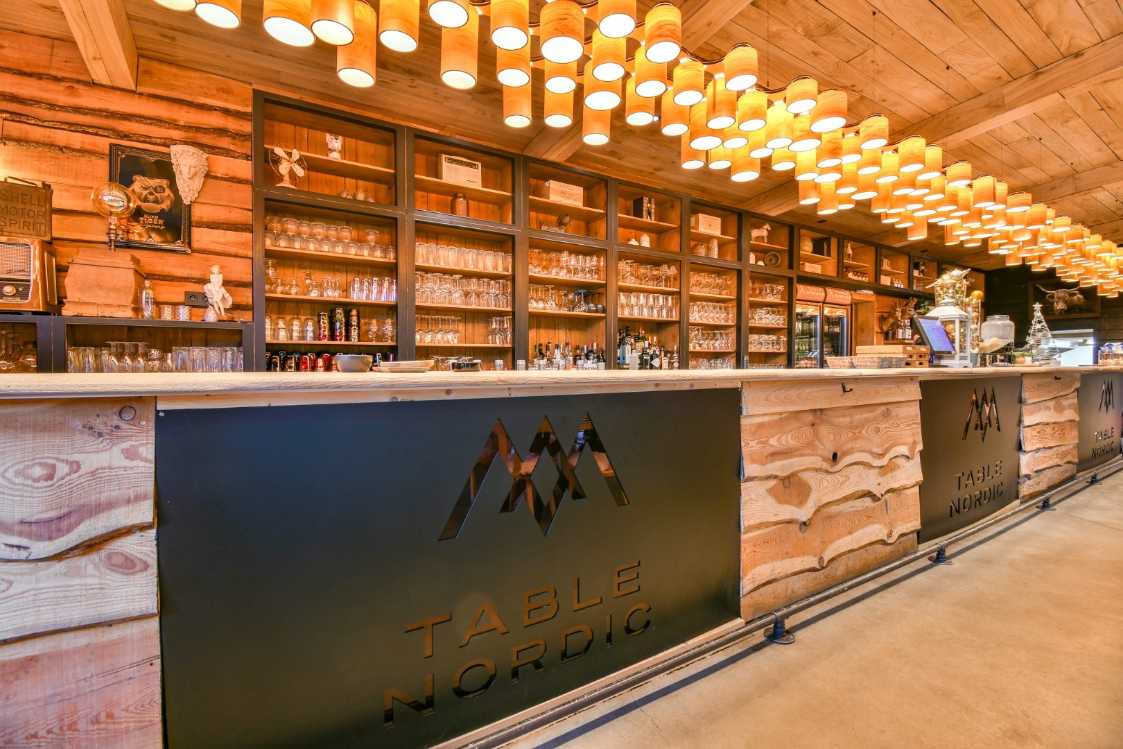 Exclusief domein met restaurant/feestzaal en luxueuze woning op 5 Ha te Torhout 