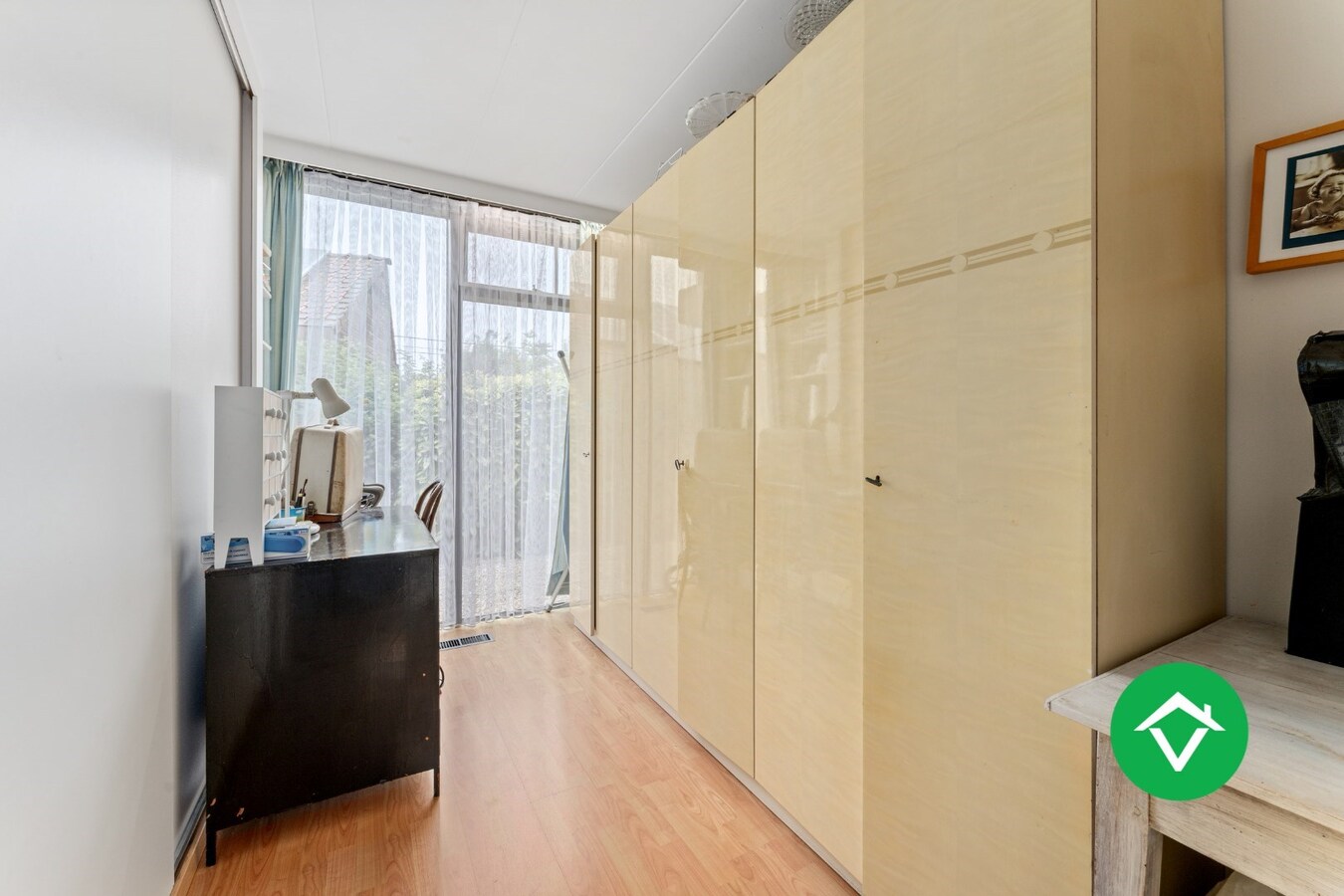 Alleenstaande woning met 4 slaapkamers en dubbele garage te Koekelare 