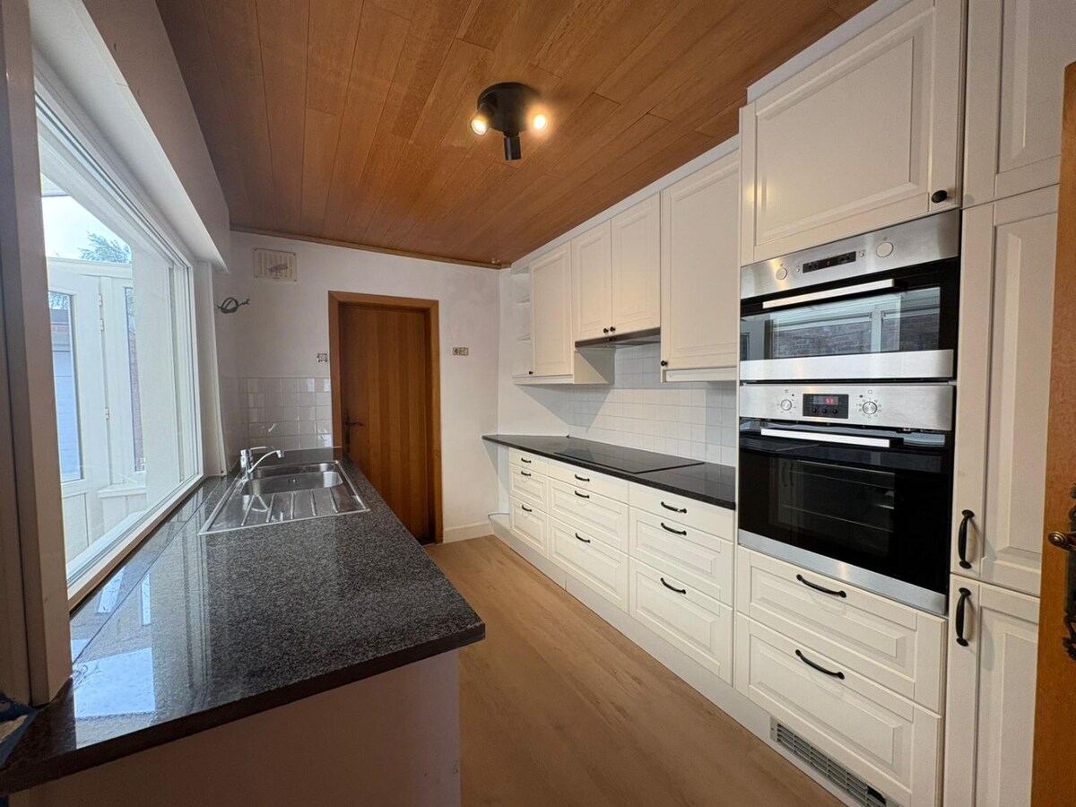 Woning met 2 slaapkamers en garage te Koekelare 