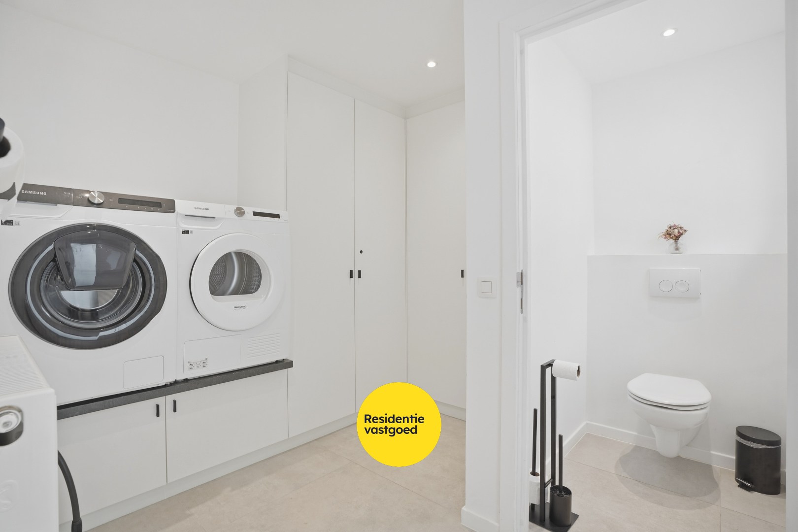 Subliem gerenoveerde herenwoning met 6 slaapkamers inclusief garage in Nieuwpoort-Stad op 135m² 