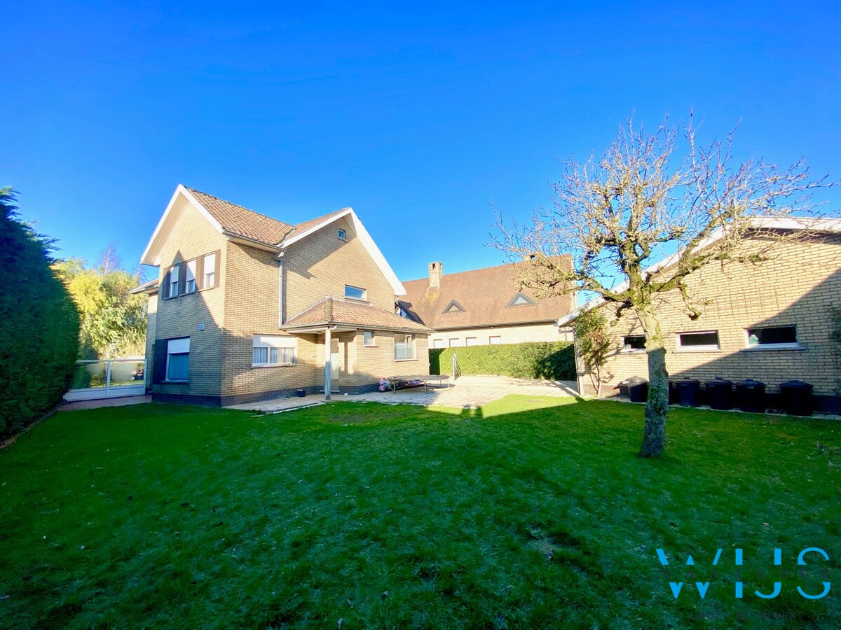 Tof woonhuis met 3 slaapkamers en tuin te Boekhoute ! 