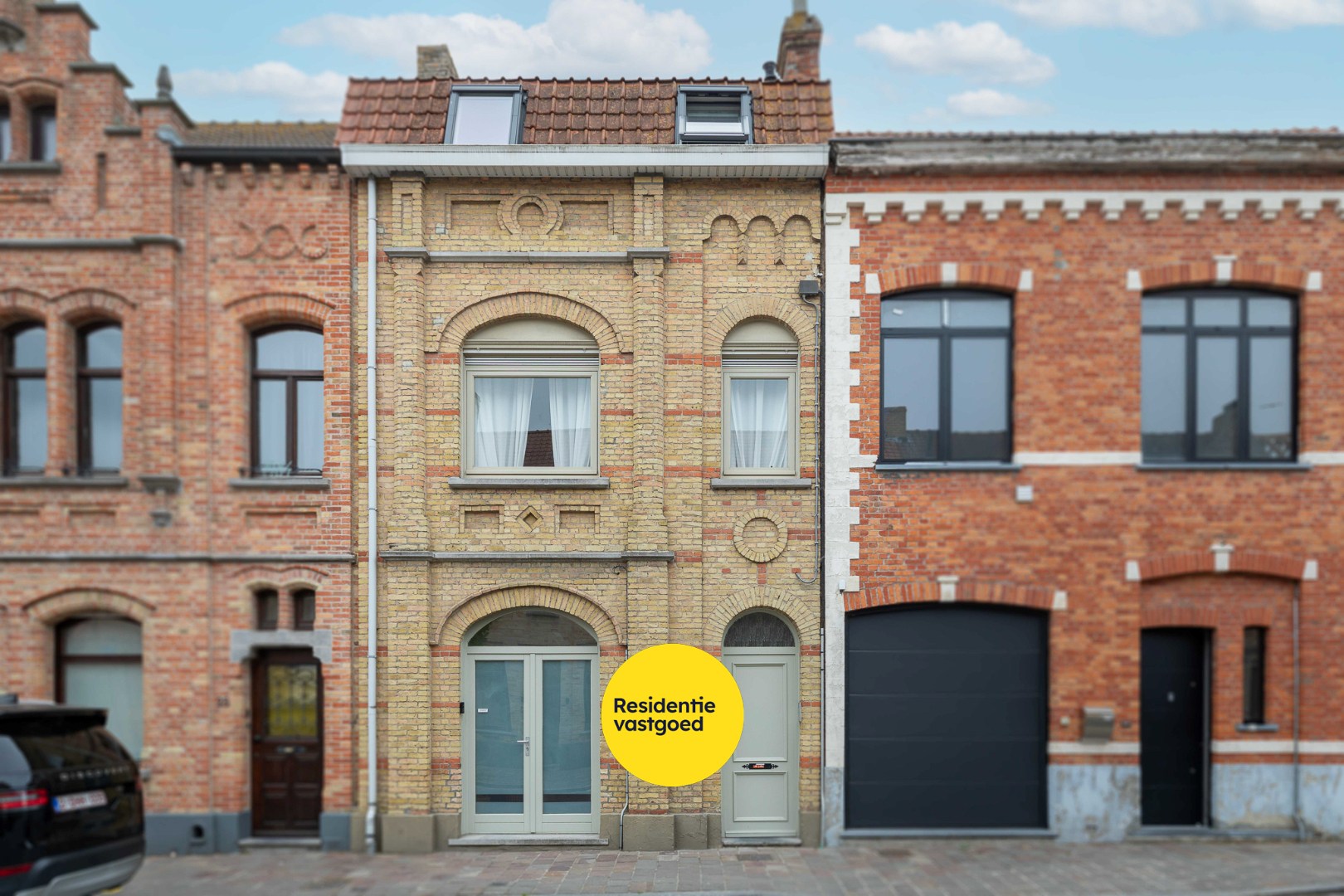 Uniek gerenoveerd pand met 3 entiteiten in hartje Nieuwpoort. 