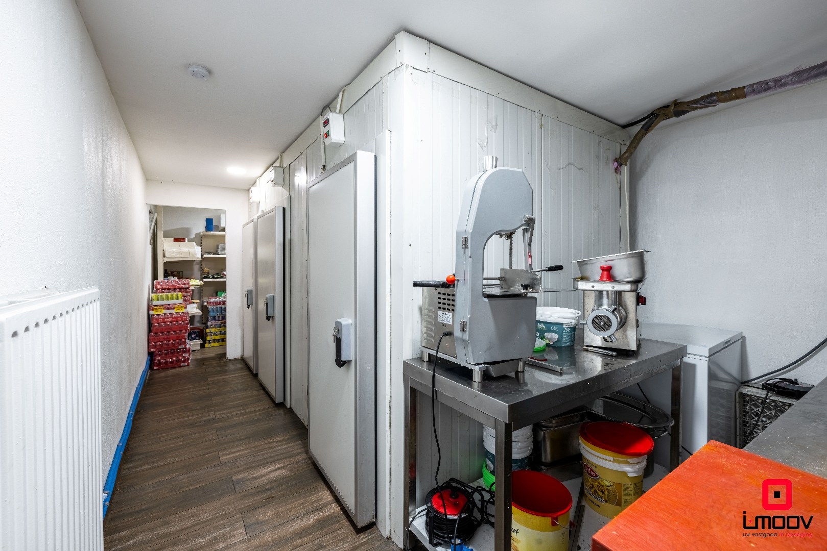 Uniek gemengd pand met commerciële invulling én ruime privéwoning in opkomende buurt van Gent 