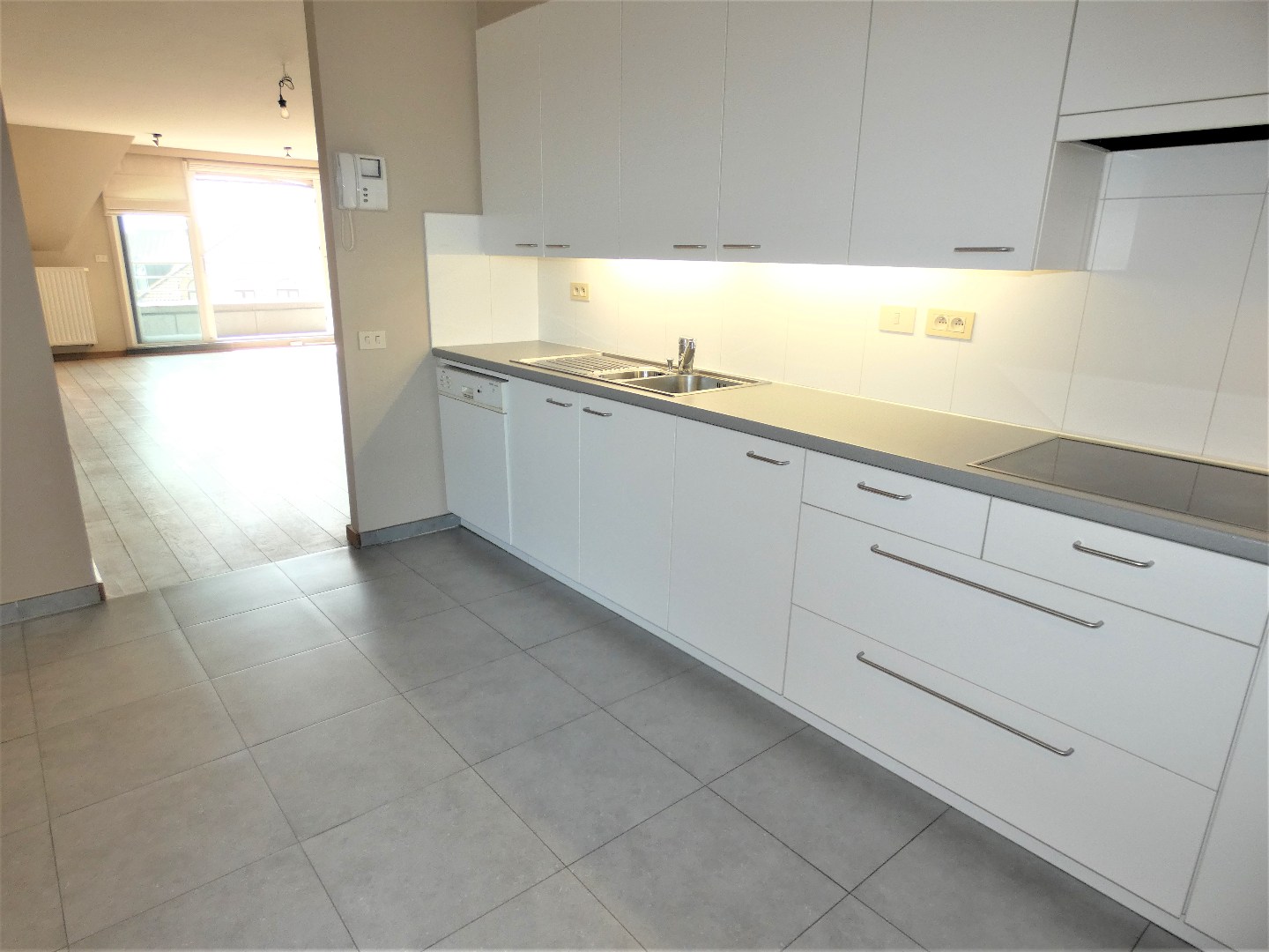 Prachtig appartement (165 m²) met 3 slpk, garage en zonneterras, Torhout 