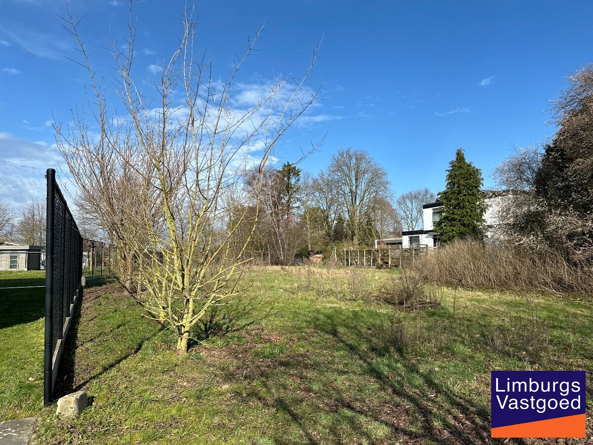 Centraal gelegen bouwgrond voor open bebouwing te Kermt, 14a 53ca 