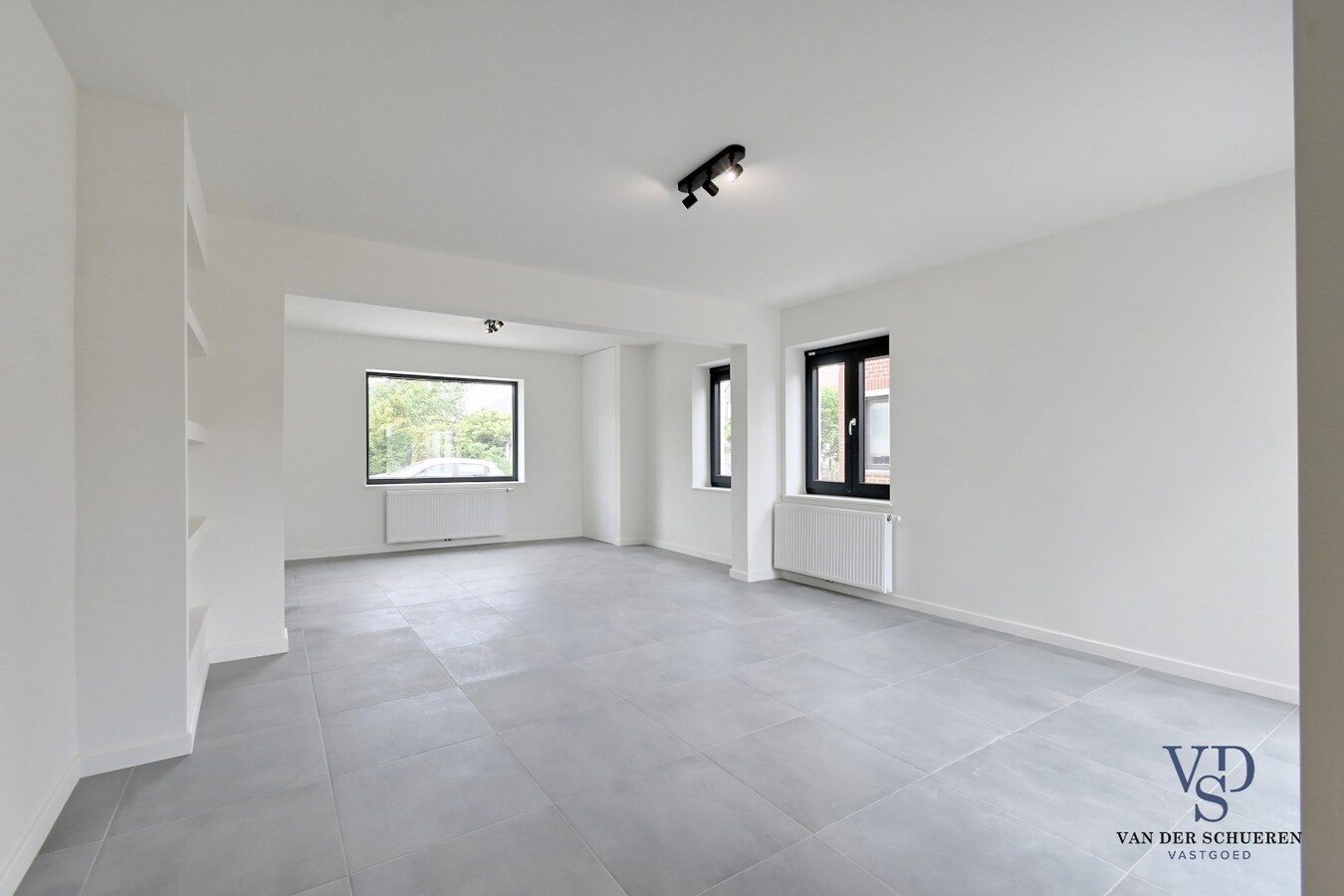 Volledig vernieuwde Half Open. 