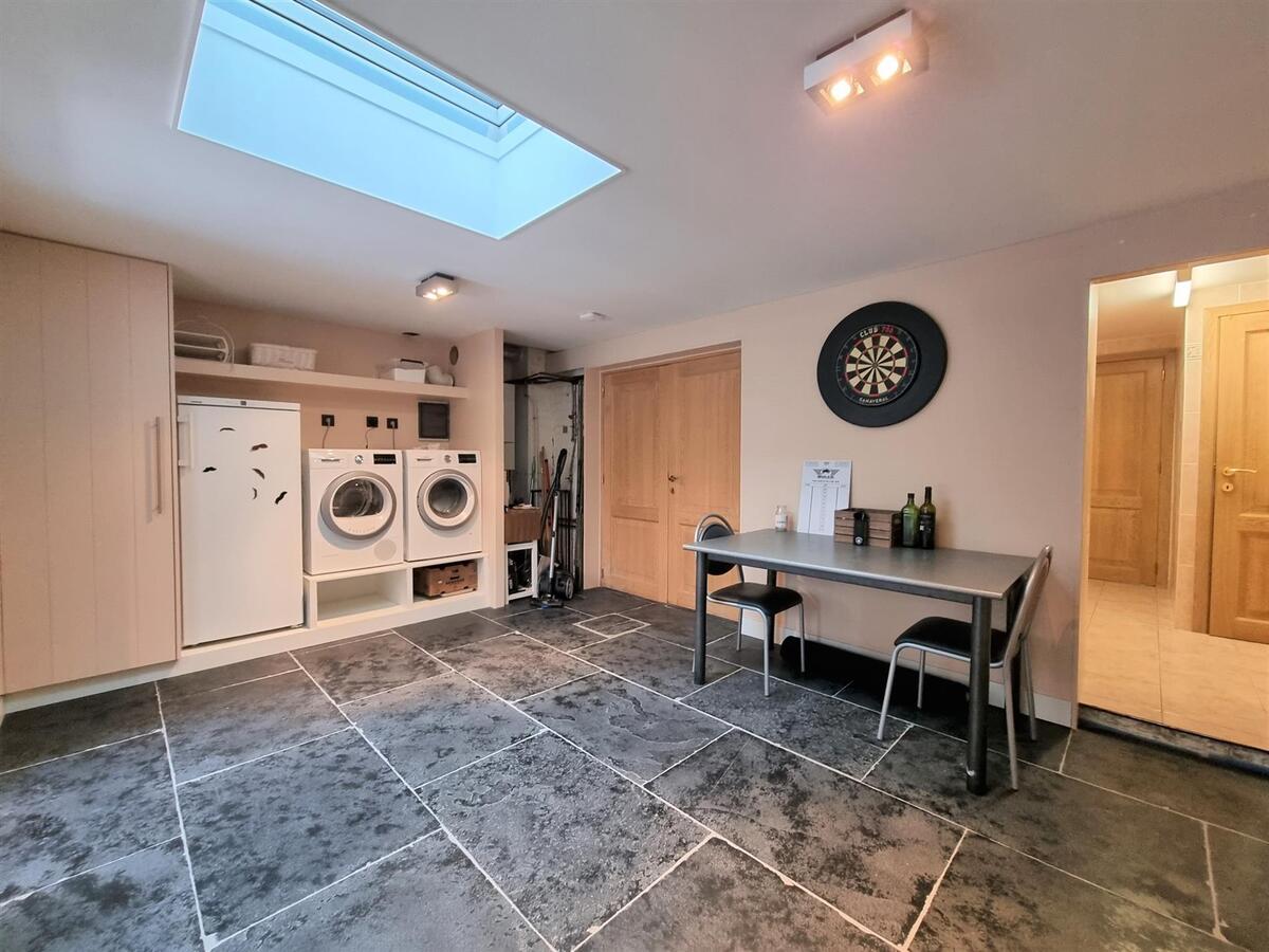 Centraal, doch rustig gelegen leuke bel-étagewoning - Heist 