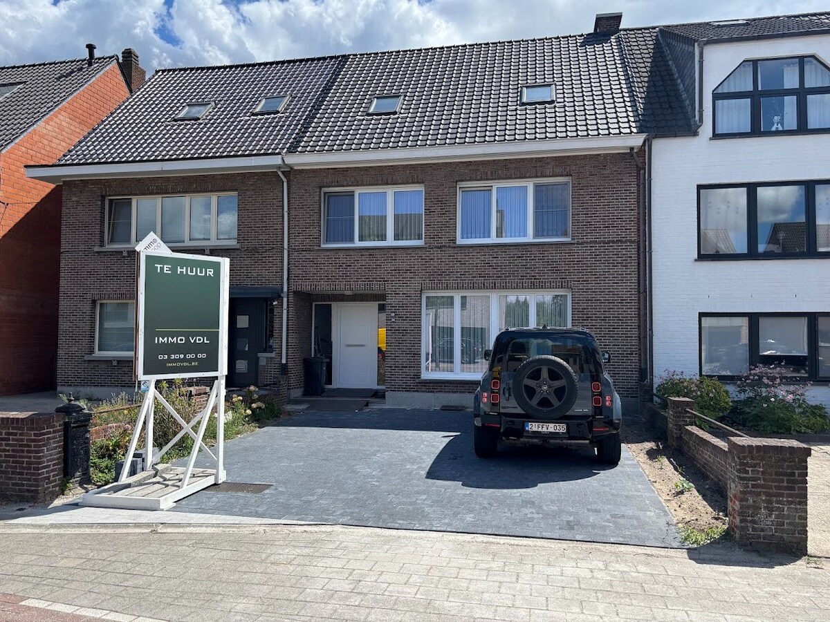 Instapklare energiezuinige huurwoning met 3 slaapkamers in hartje Sint-Antonius 