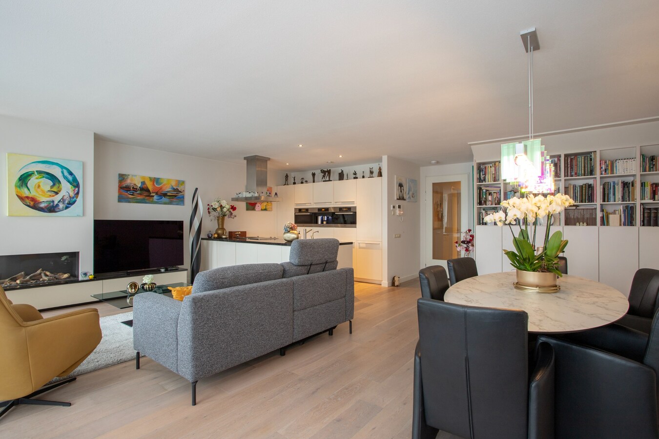 Wonen in het hart van Bladel, met ruimte, comfort en een royaal terras in misschien wel het mooiste appartement van Bladel. 