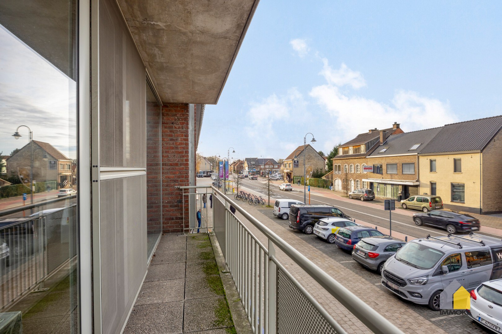 Appartement (161 m²) met ruime woonkamer en 3 slaapkamers. 