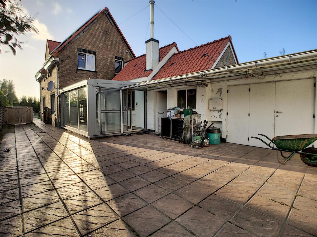 Goed gelegen alleenstaande woning op groot perceel van 828m²- Heist 