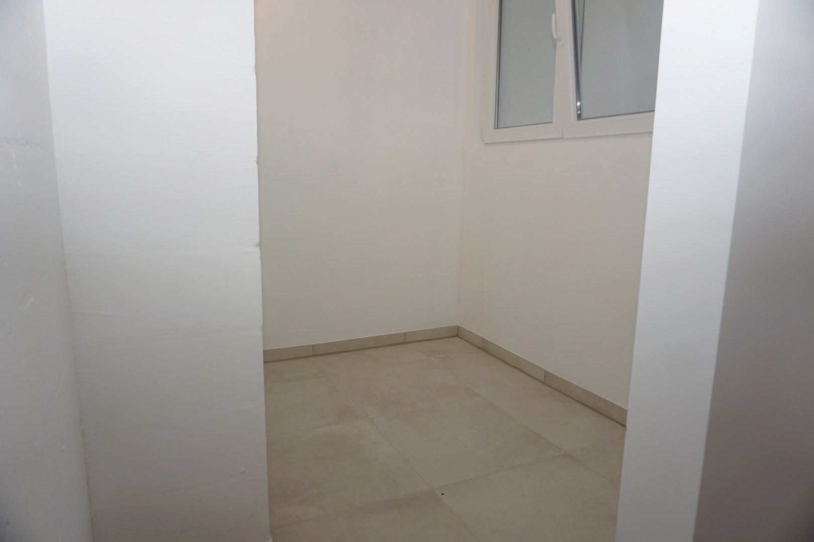 GERENOVEERDE STUDIO MET SLAAPHOEK IN MARIAKERKE 