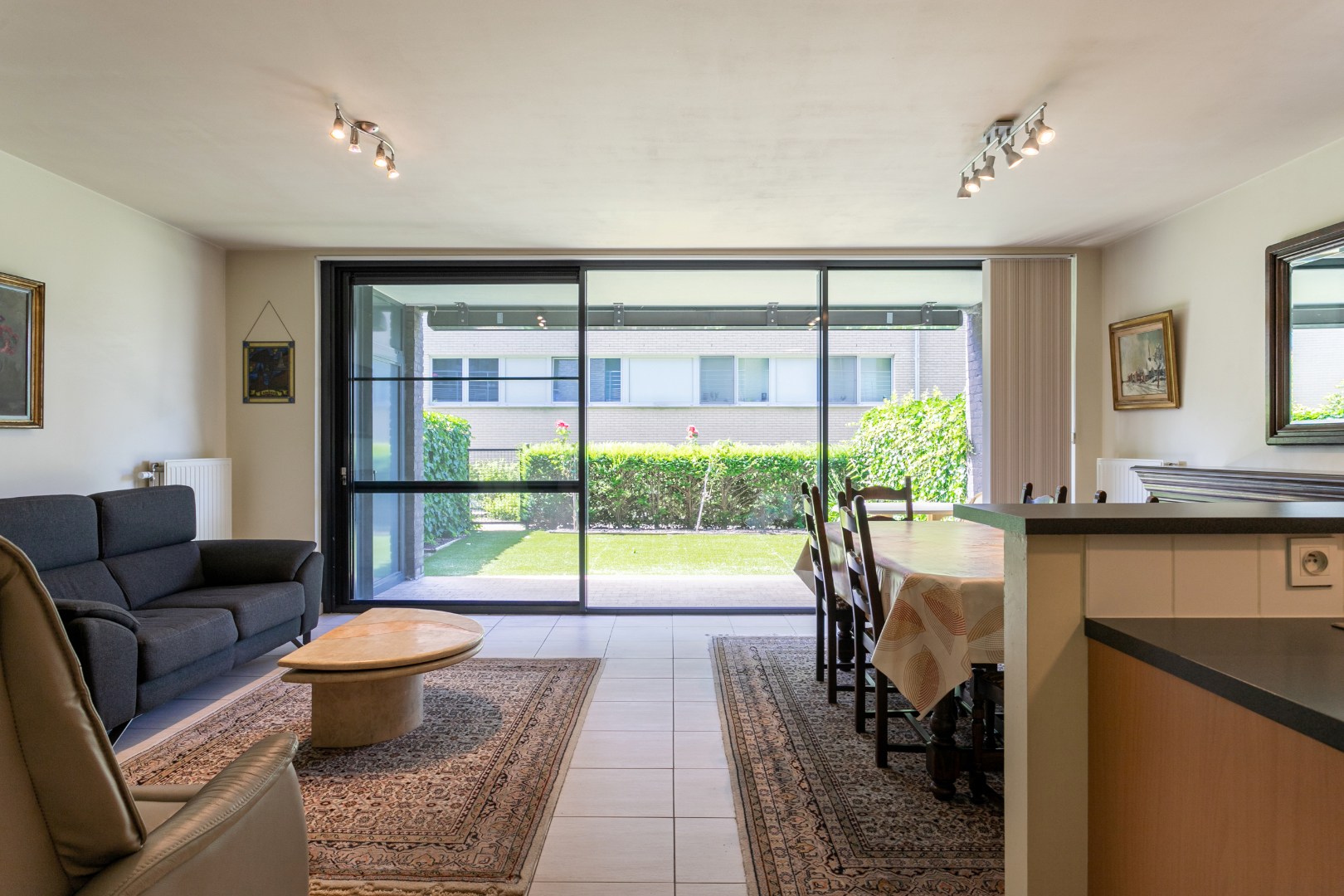App met 2 slpk, tuin, kelder en staanplaats 