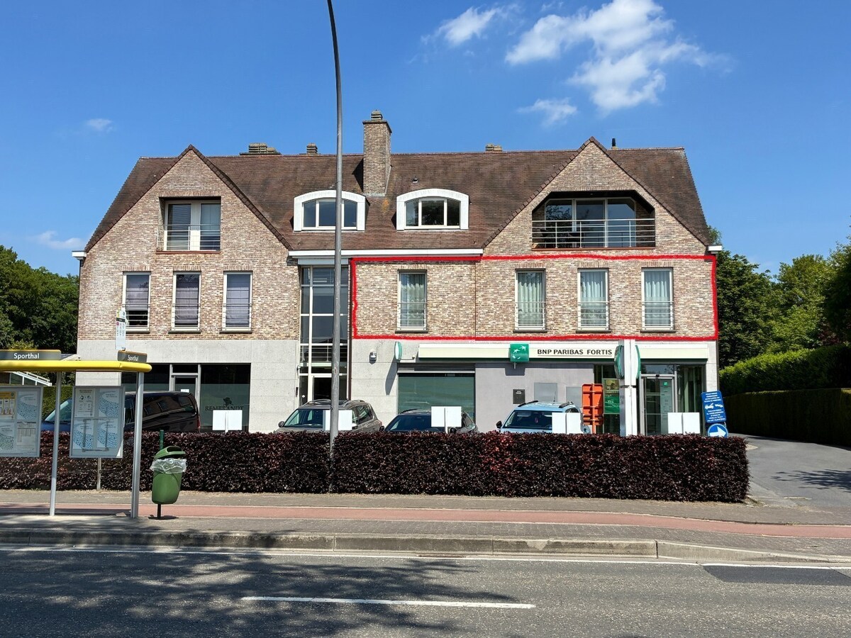 Tijdloos ruim appartement 
