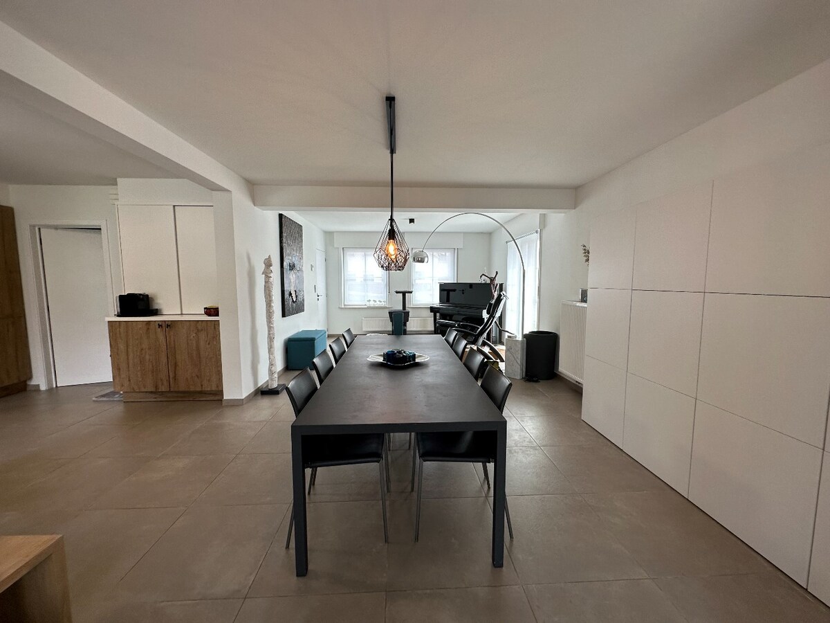 Ruime woning met 3 slaapkamers in het centrum van Keiem. 