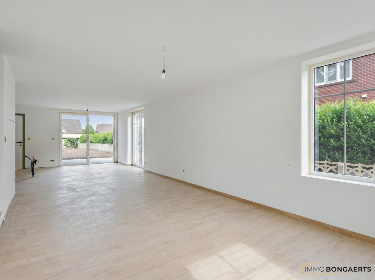 Nieuwbouwwoning met 4 slaapkamers 