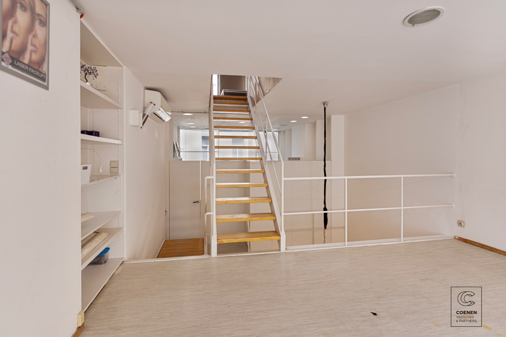 Prachtige handelsruimte met een bruikbare oppervlakte van 355 m² op een SCHITTERENDE locatie te Berchem 