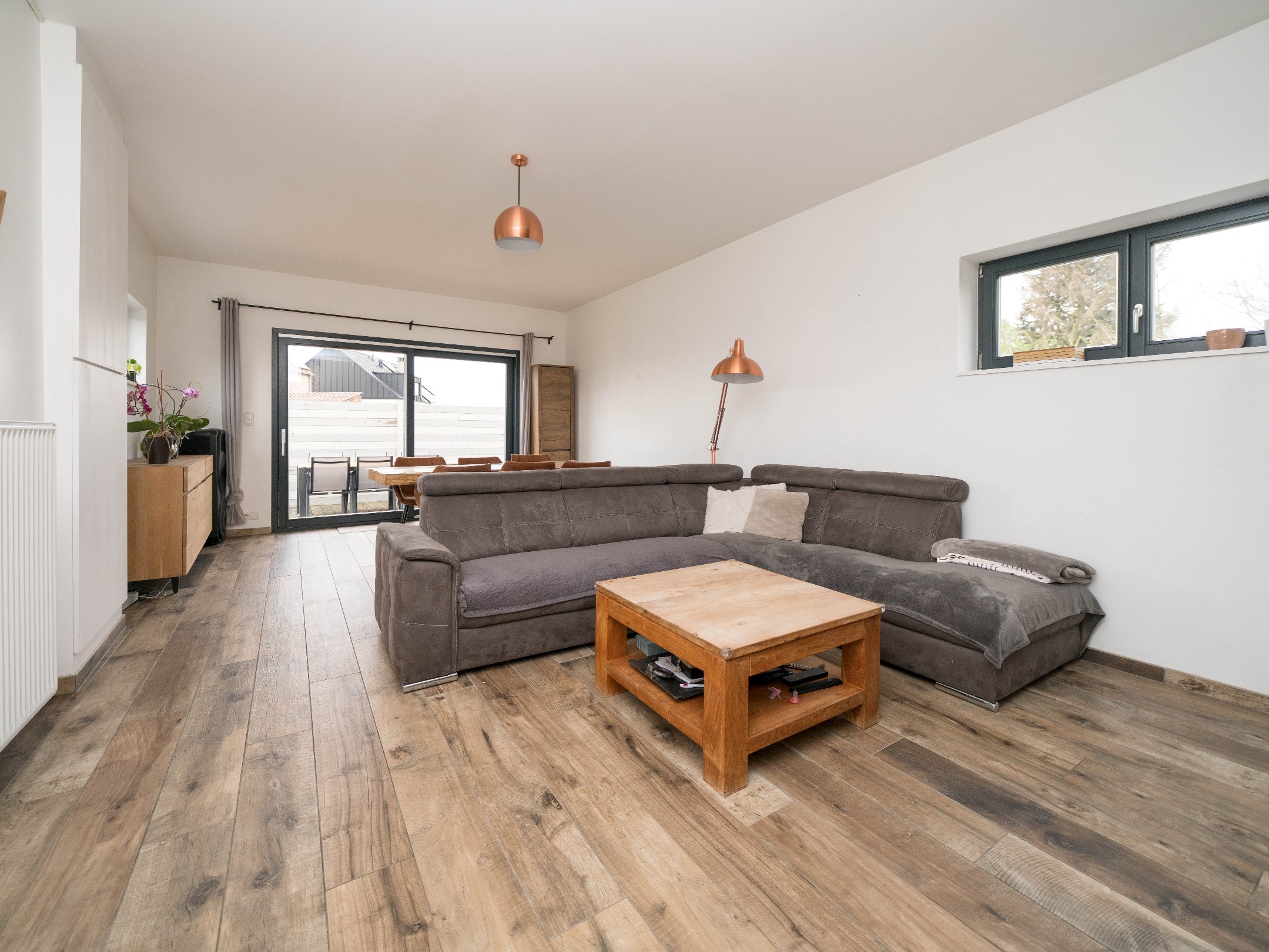 Gerenoveerde woning met grote tuin 