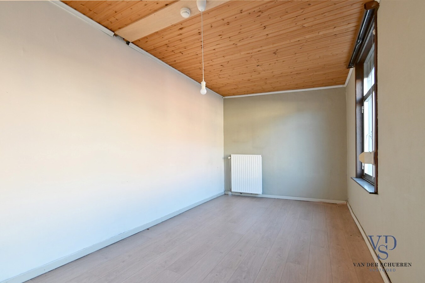 Uniek handelspand met woongedeelte in hartje Eine ! 