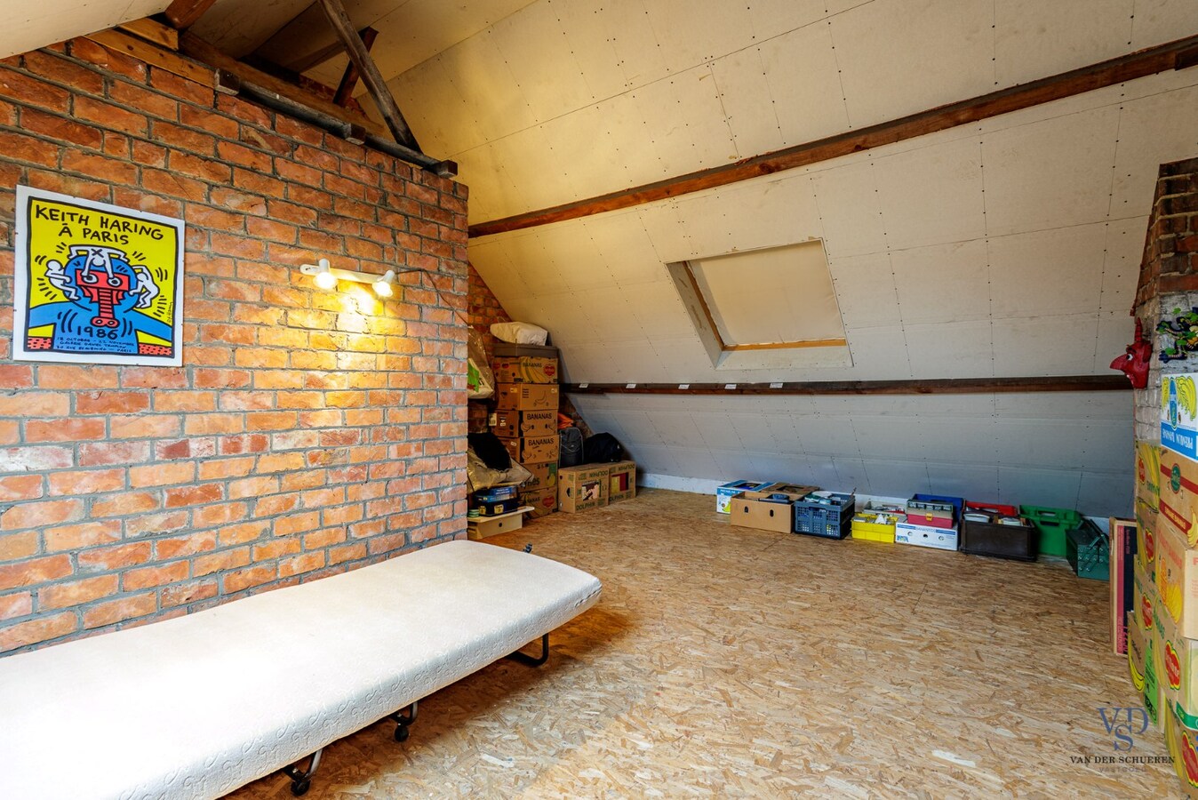 Karaktervolle woning met tuin op gunstige ligging. 