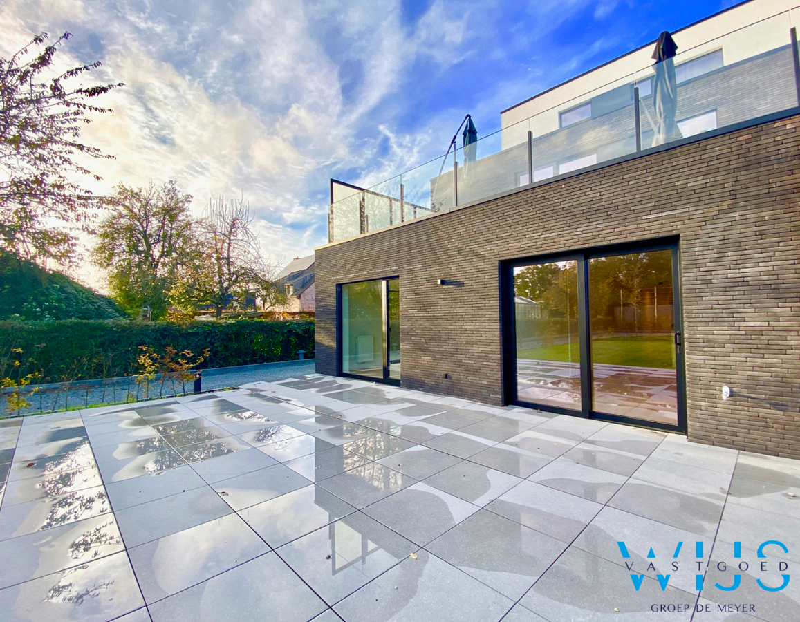 Zeer aangenaam gelijkvloers appartement met tuin te Belzele ! 