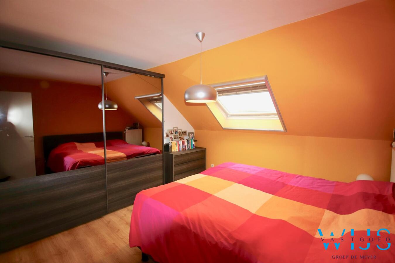 Instapklaar en zeer gezellig woonhuis in een rustige wijk te EEKLO ! 