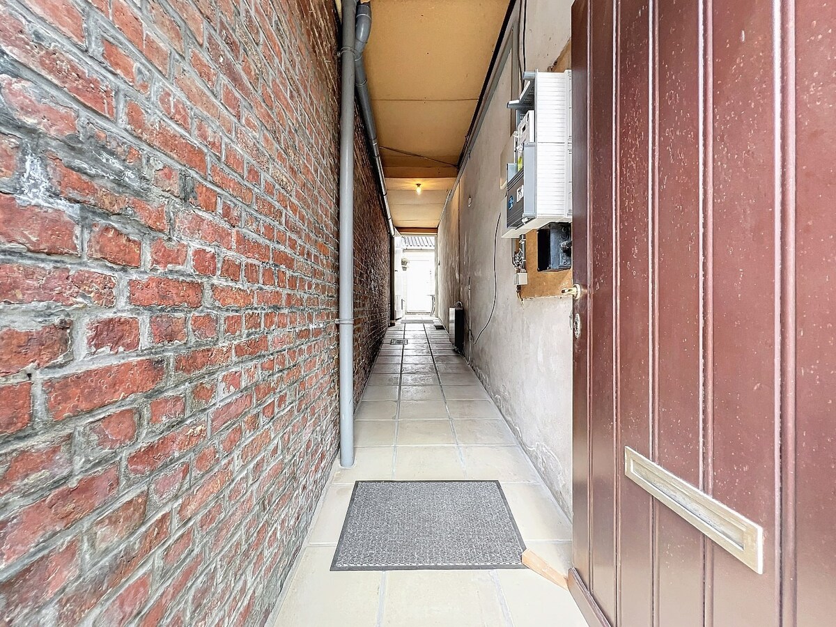 Instapklare, knusse woning met terras te Borsbeke 