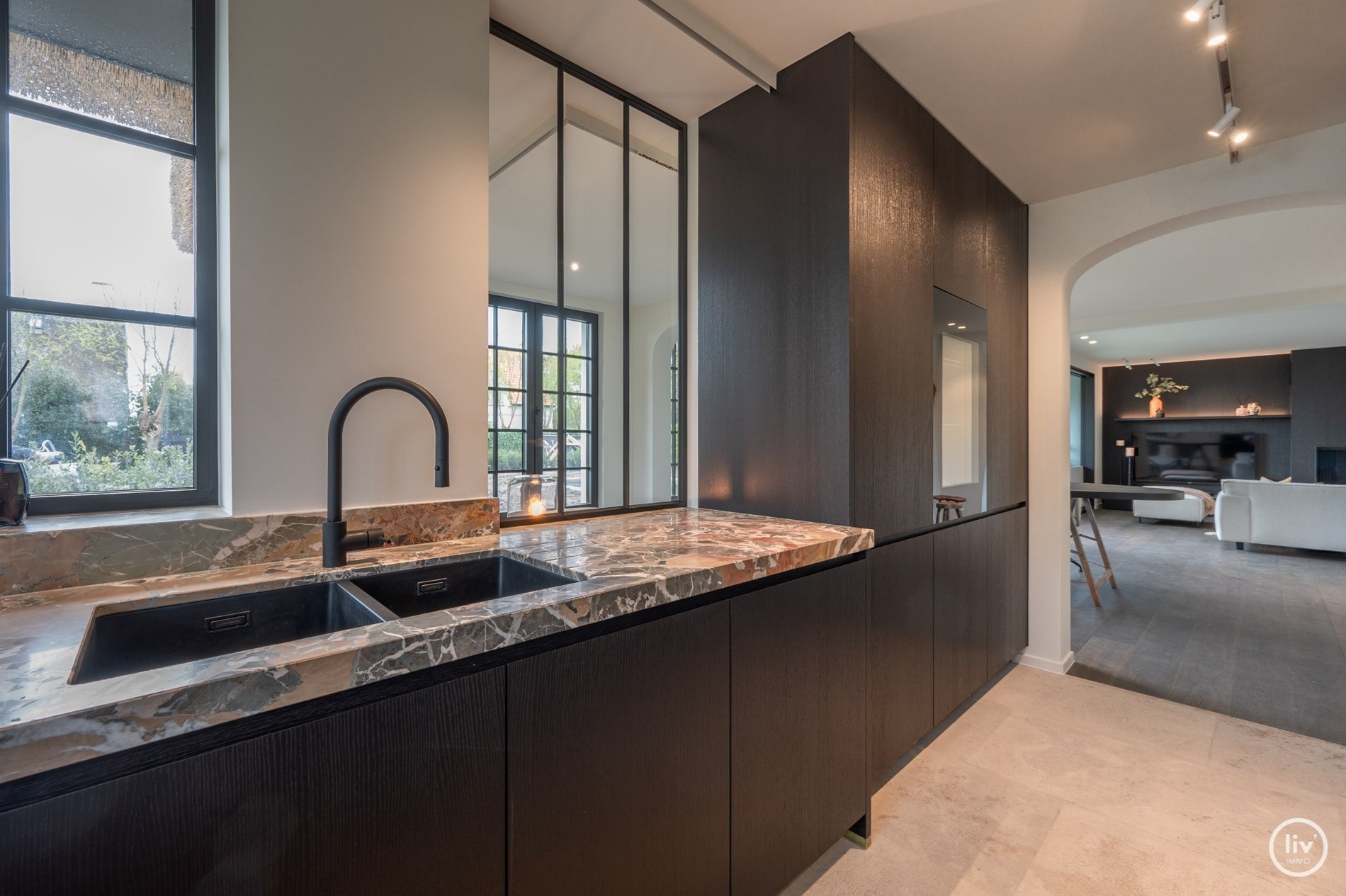 Belle villa individuelle, située au calme en bordure du Zoute, actuellement en rénovation. 