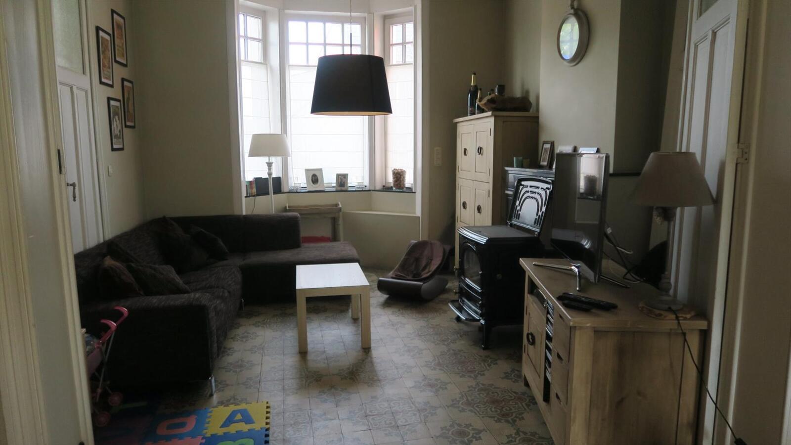 Karaktervolle halfopen woning in Centrum Woumen 