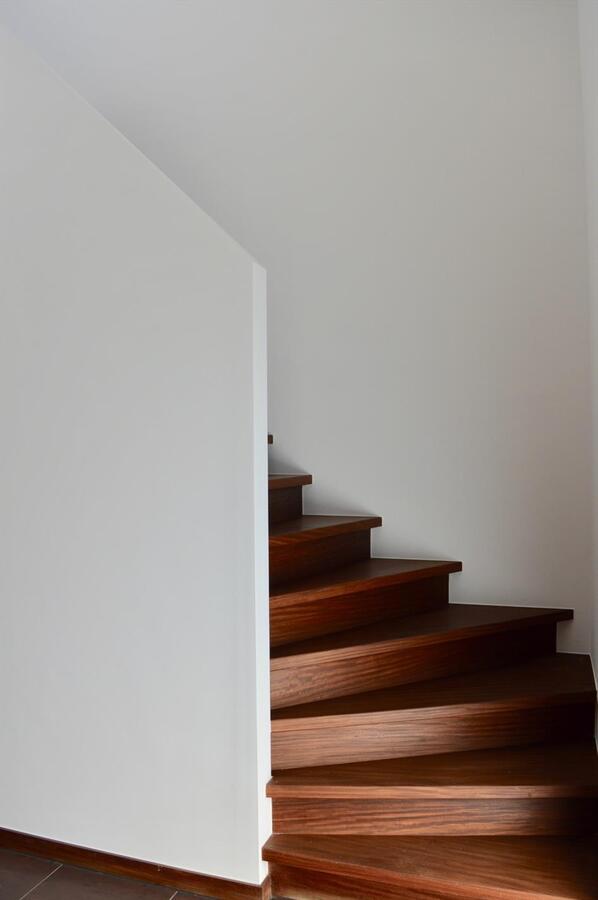 Moderne villa met multifunctionele loods op ca. 3.500 m2 te Melsele (Optie: aankoop 1,7 Ha aanpalende grond) 