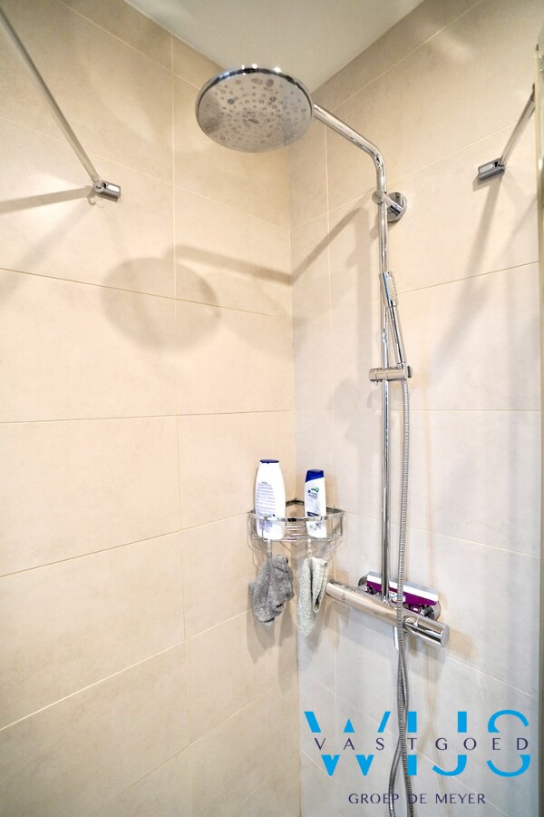 Enorm ruime gezinswoning met 4 slaapkamers te Eeklo ! 