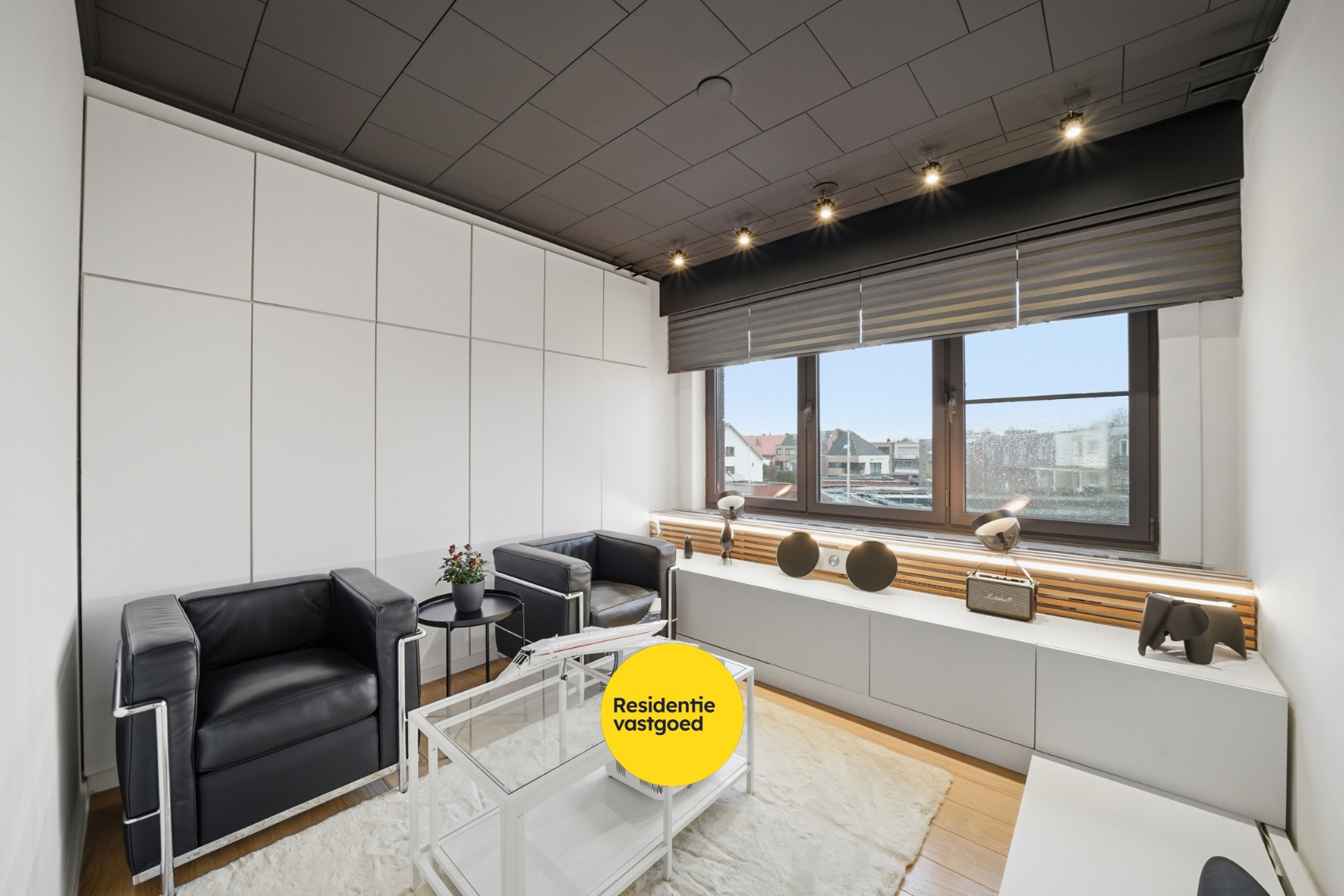 Ruime bel-étage woning met tuin en garage op rustige ligging te Bredene 