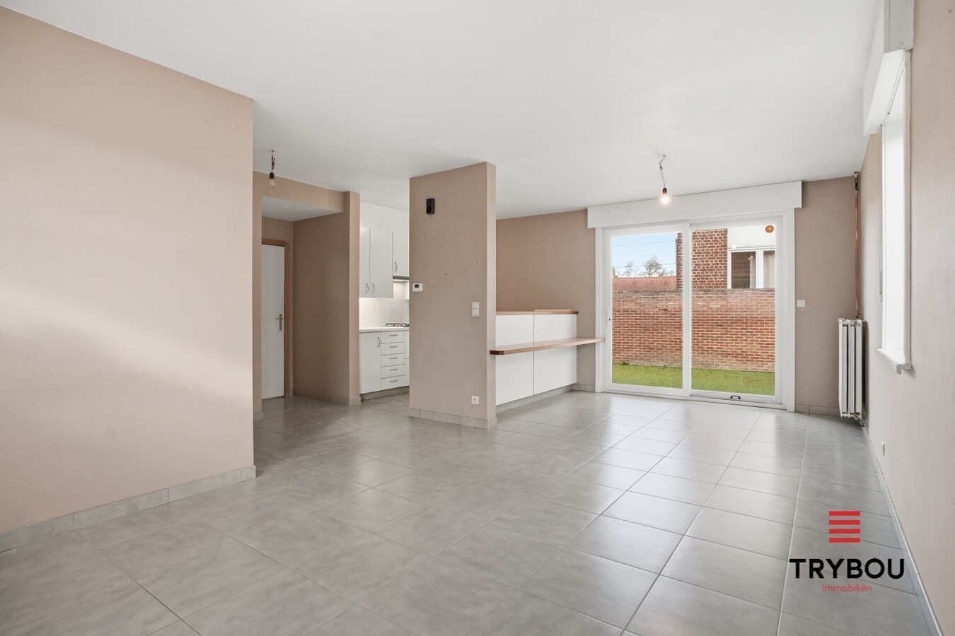 Halfopen bebouwing met 4 slaapkamers in Poelkapelle! 