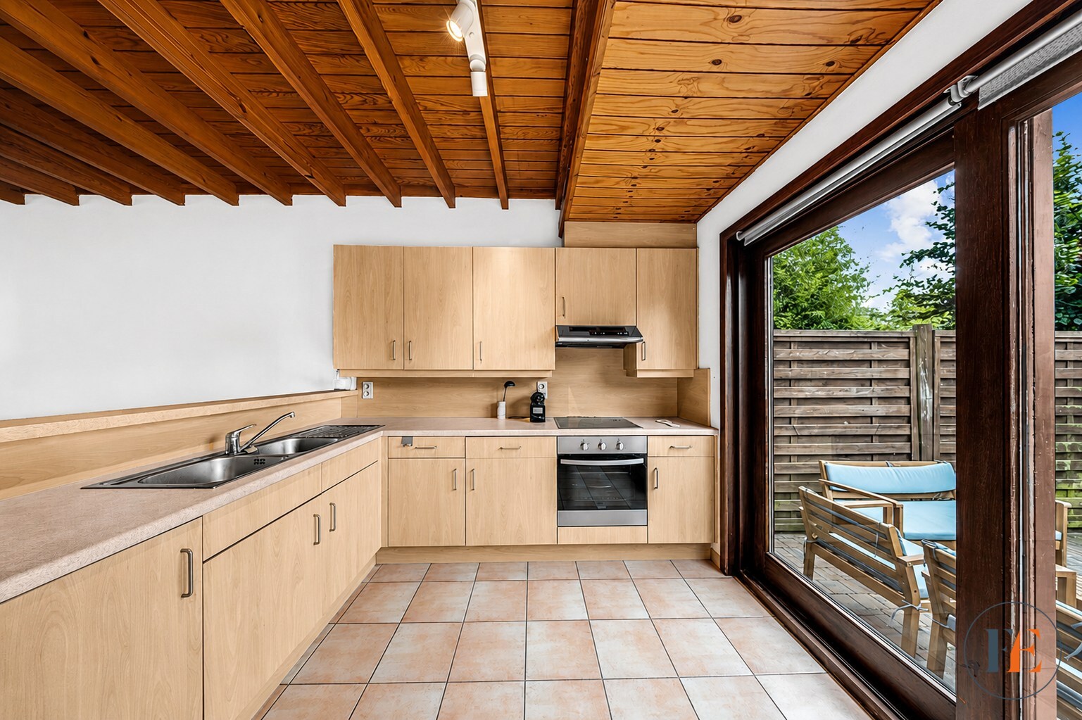 Knusse woning aan het water 