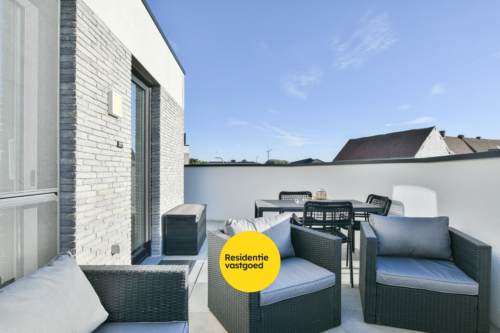 Uniek appartement met carport met grote berging gelegen in een oude graanmolen 