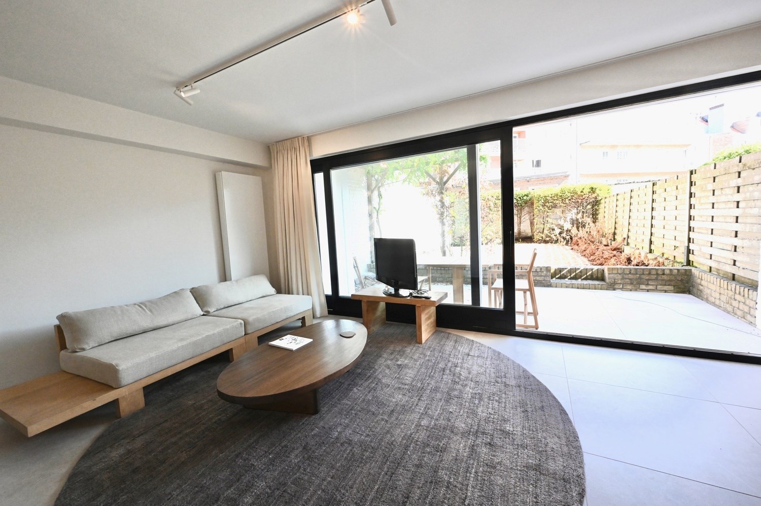 Gemeubeld - UNIEK pareltje met zonnige tuin, vlakbij het strand en het Driehoeksplein. 