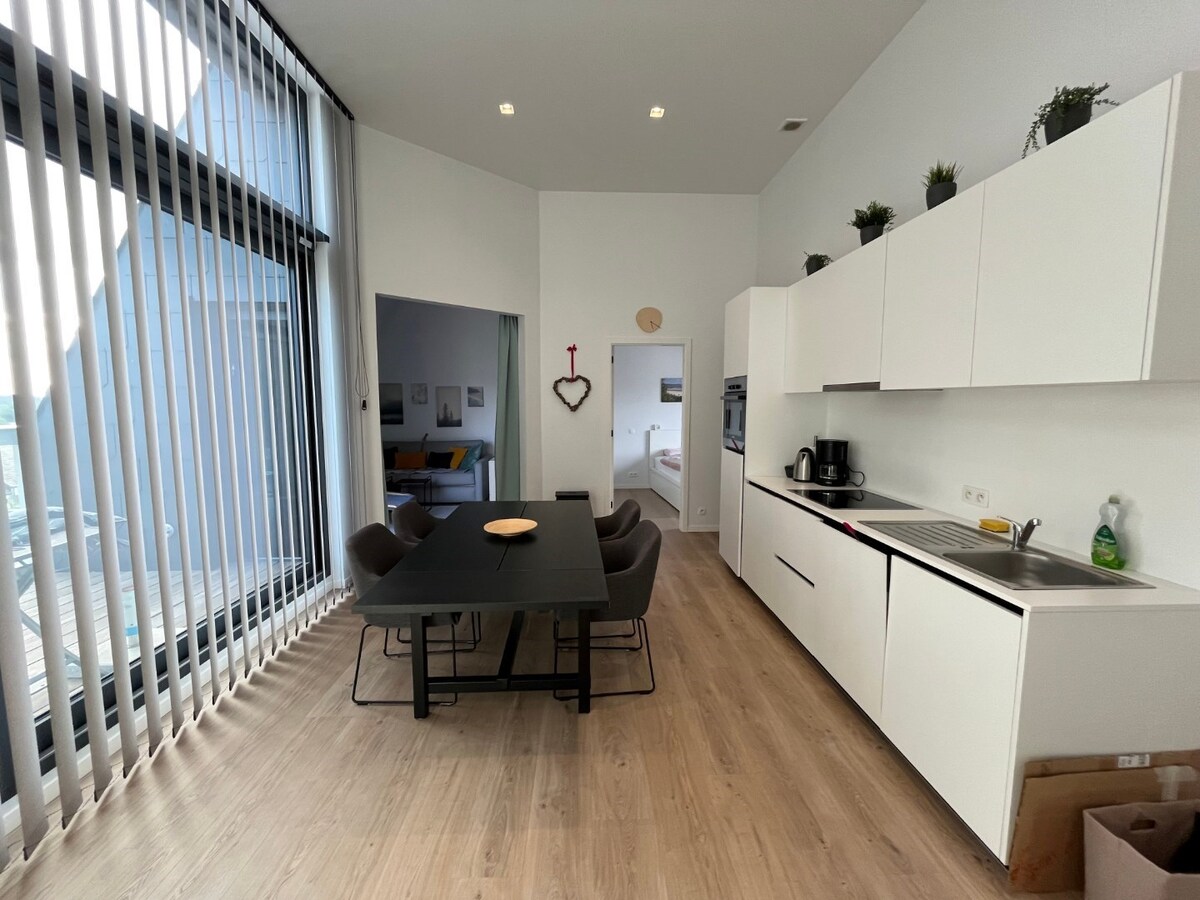 Hoogwaardig dakappartement met terras. 