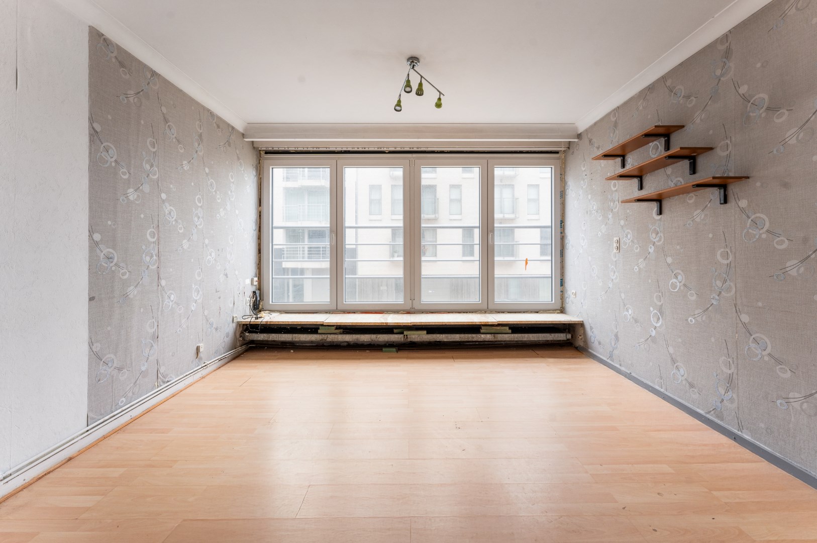 Te renoveren 2 slaapkamer appartement 