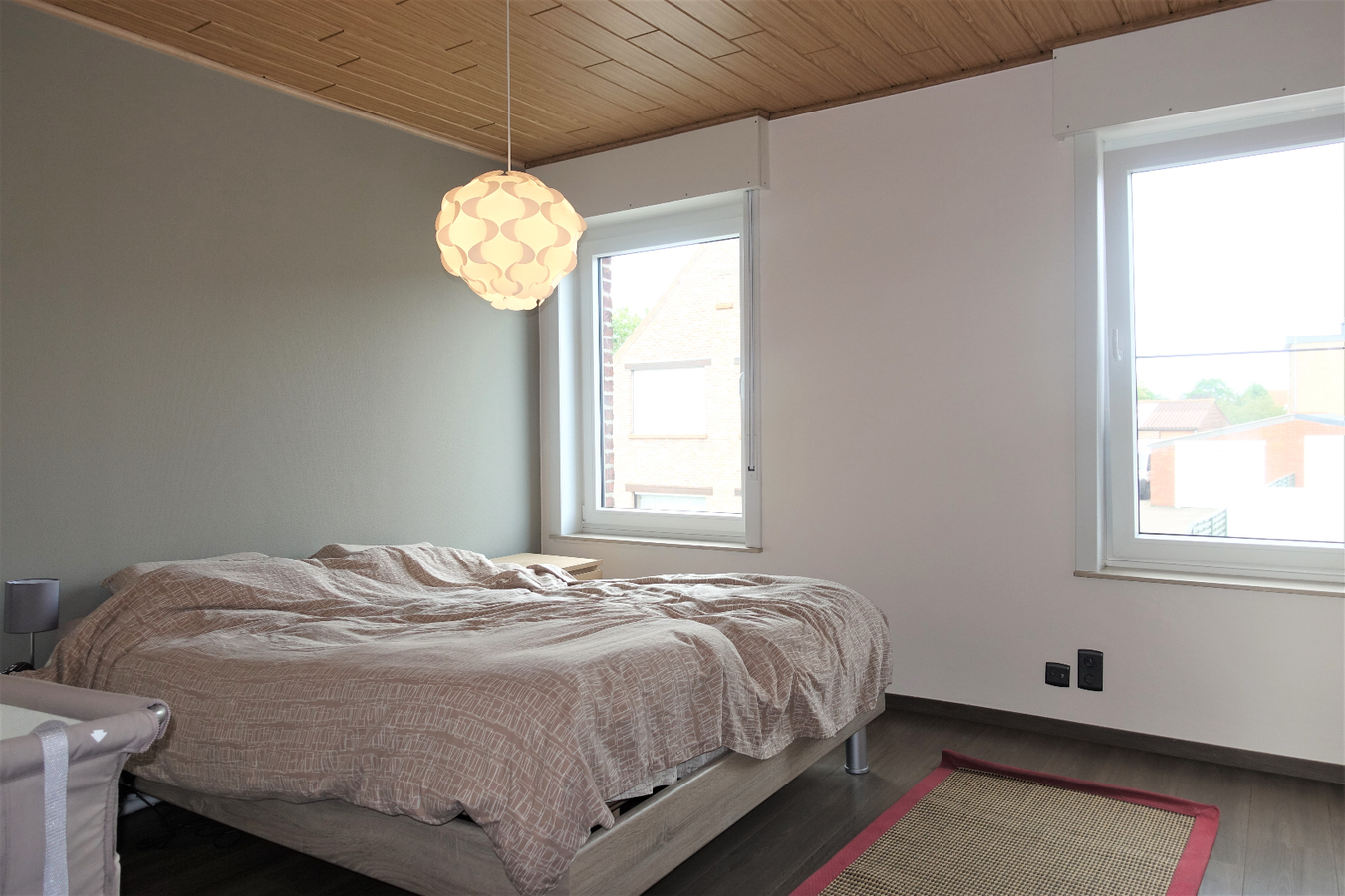 Half-open woning met grote tuin te Aartrijke 