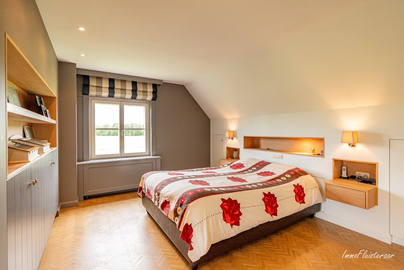 Manoir exclusif avec écuries, piscine et court de tennis sur un domaine d'environ 9 hectares à Retie. 