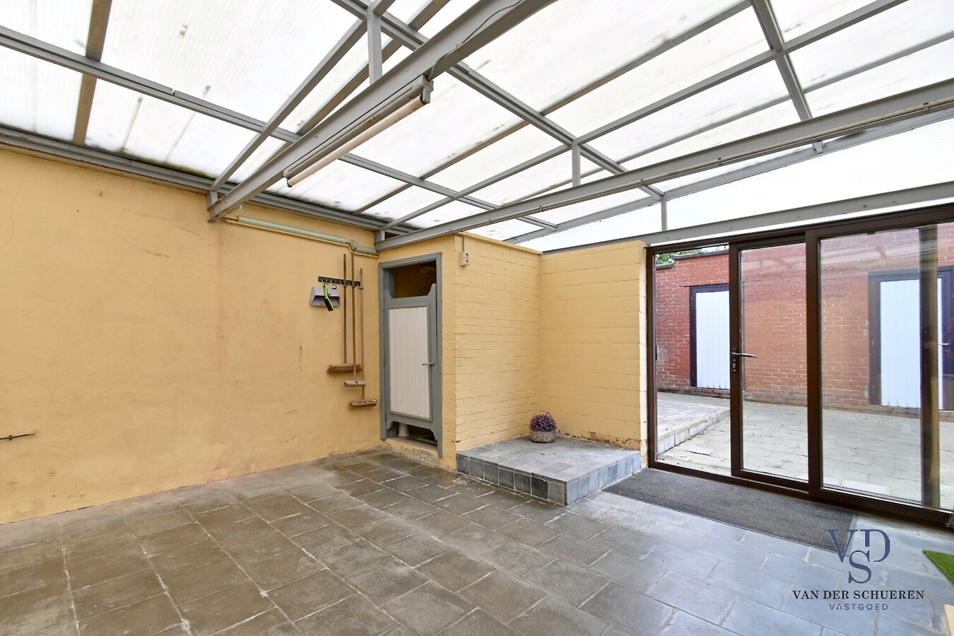 Degelijke eengezinswoning, landelijk gelegen 