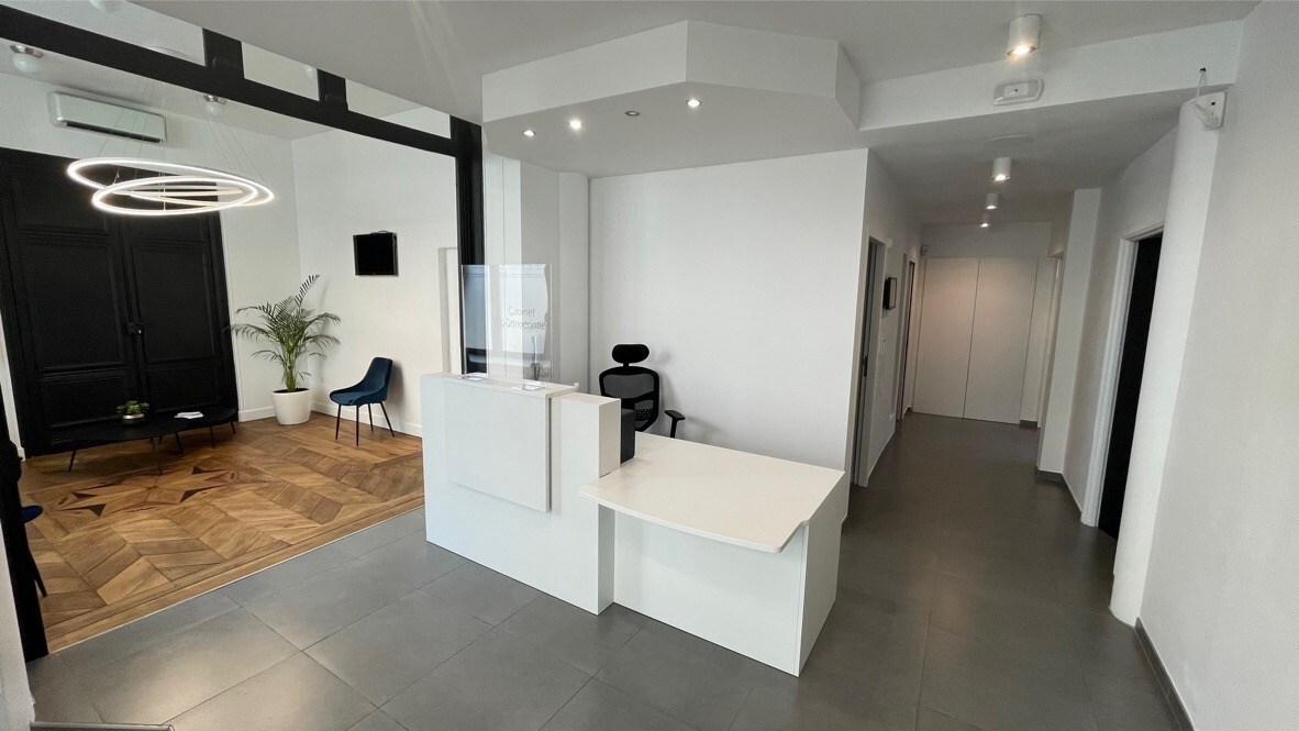 Les quais, belle situation pour cette grande surface de bureau de 180m² 
