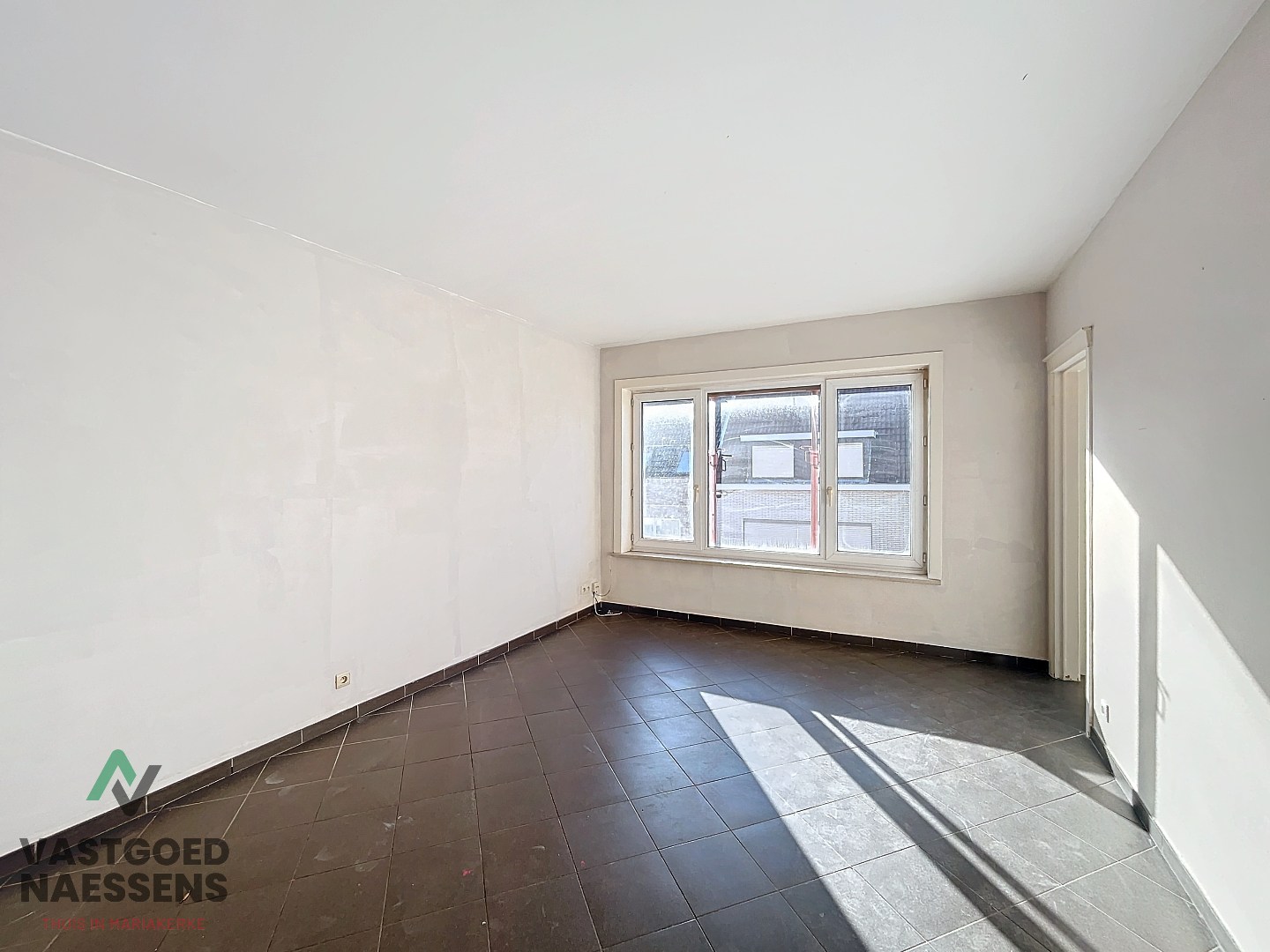 Prêt à emménager, appartement d'une chambre dans un quartier résidentiel calme. 