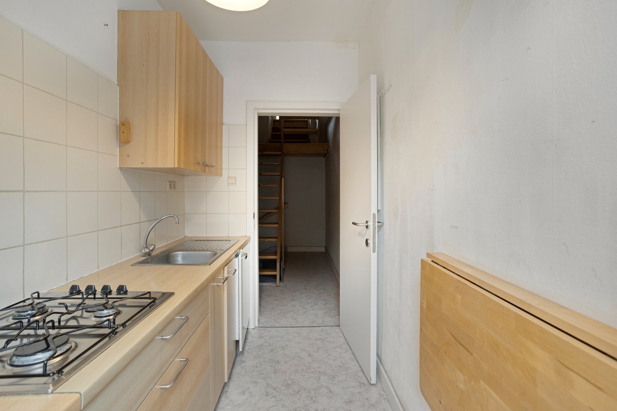 Uniek opbrengstpand met 1 appartement en 2 studentenkamers in centrum Leuven!  – EPC label B - bewoonbare opp. 227 m² 