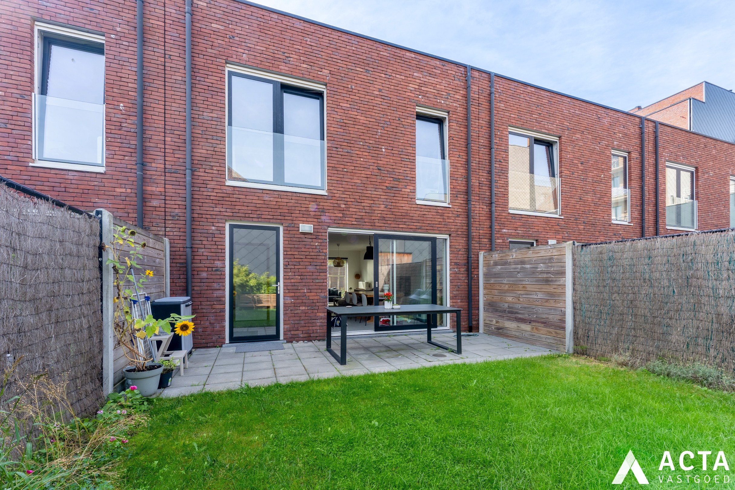 Recente energiezuinige woning met 3 slaapkamers en garage! 