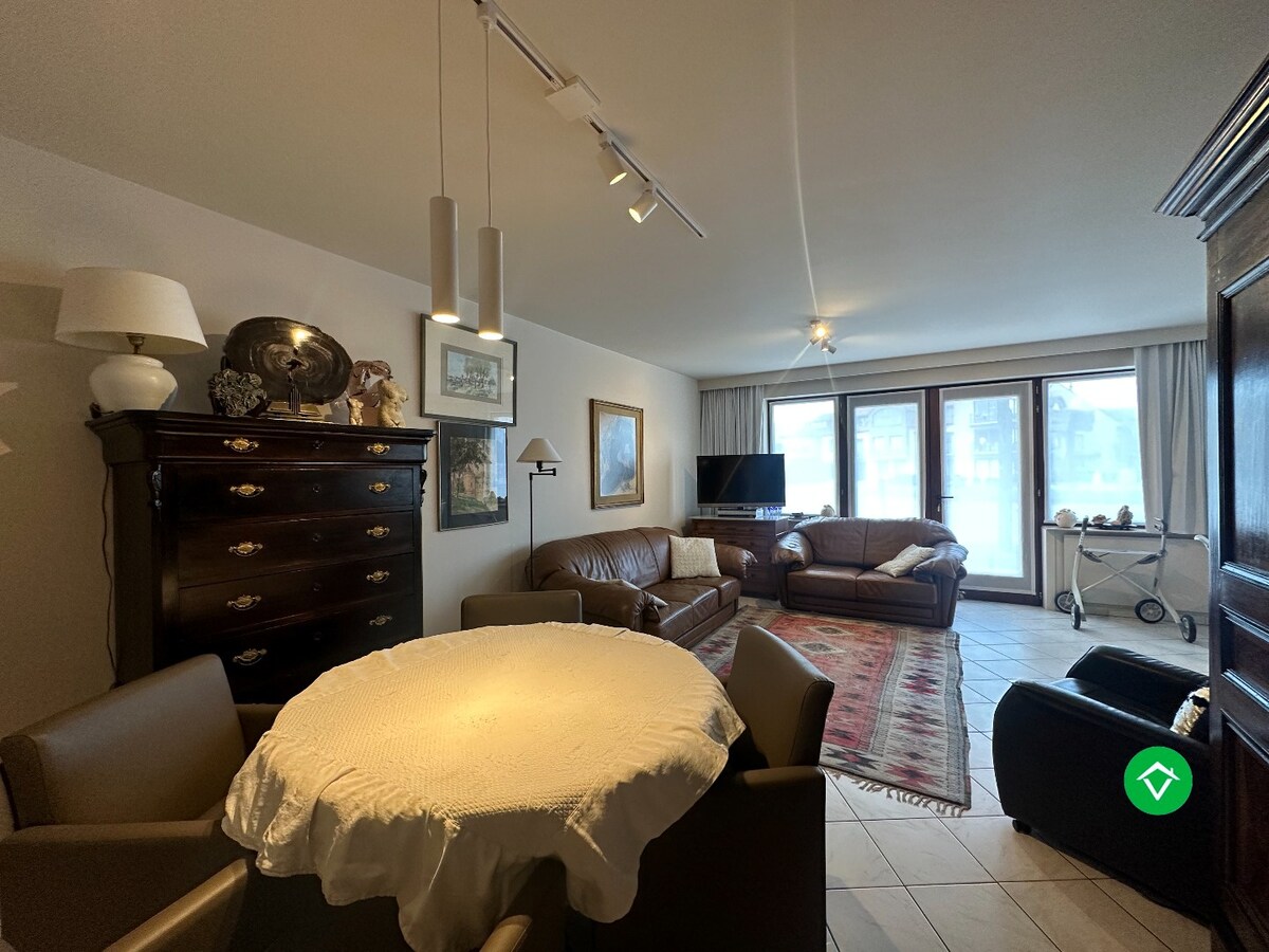 Gelijkvloers appartement met 2 slaapkamers in hartje Koekelare 